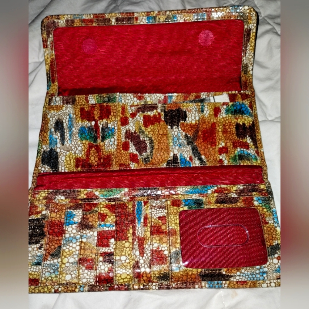 Authentic HOBO Jill large trifold printed leather